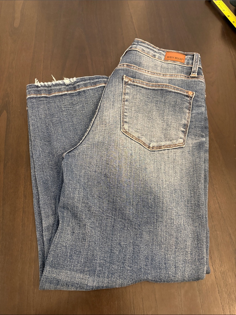 Judy Blue wide leg crop  Leg Jeans